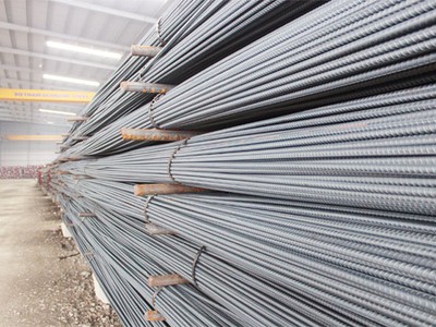 Đua tiêu thụ thép: Tóe lửa